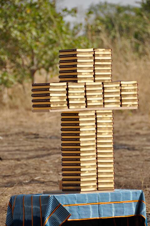 Le Nouveau Testament en Kaansa